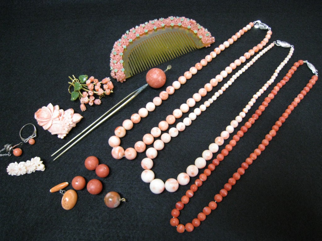 日本・高知産赤珊瑚 かんざし （約3.6ミリ玉） 簪 和小物 髪飾り 着物