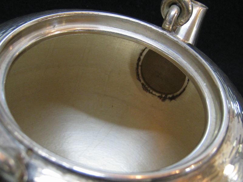 金匠堂 山口丹金製 環輪摘丸形湯沸 384g 共箱 銀瓶/煎茶道具 | のみの市